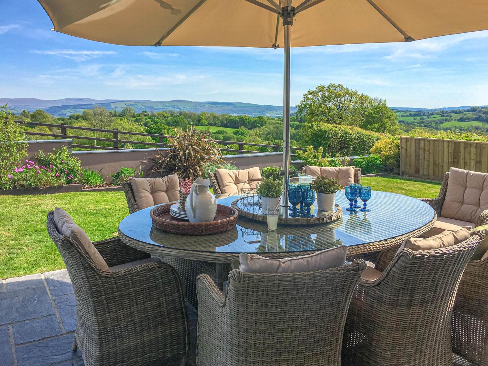 Maes Y Bryn Farmhouse Llanwrda Exterior photo