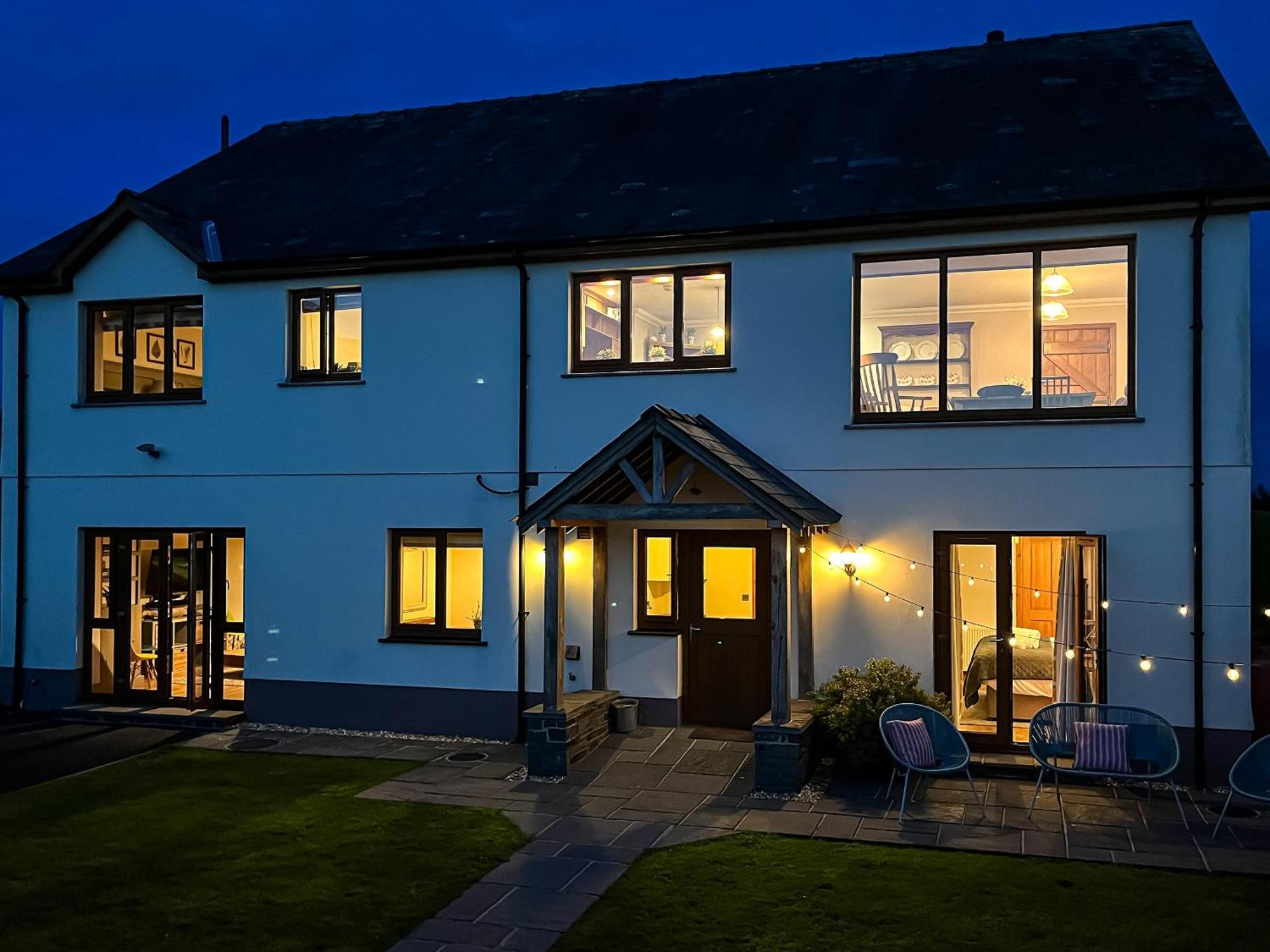 Maes Y Bryn Farmhouse Llanwrda Exterior photo
