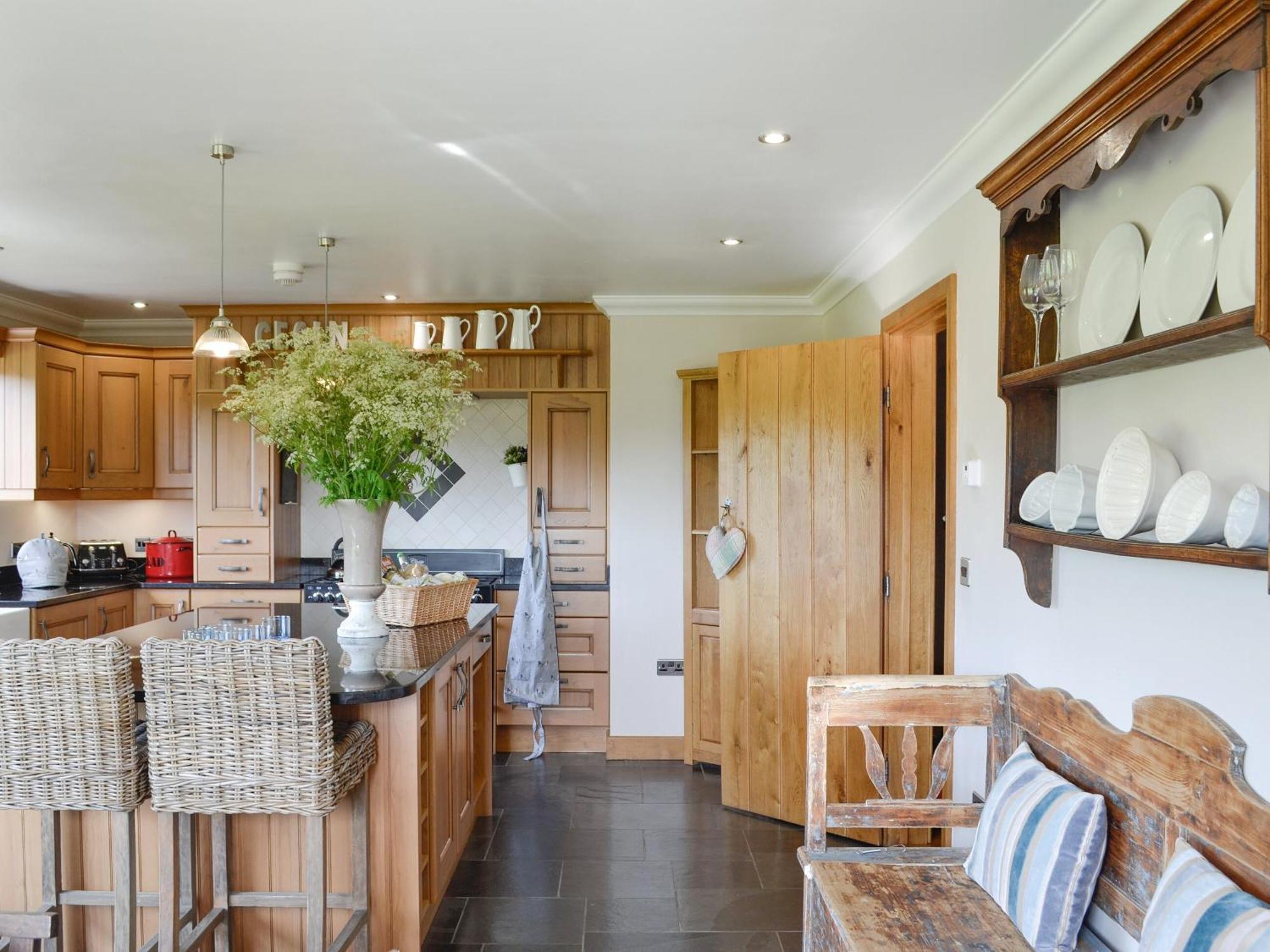 Maes Y Bryn Farmhouse Llanwrda Exterior photo
