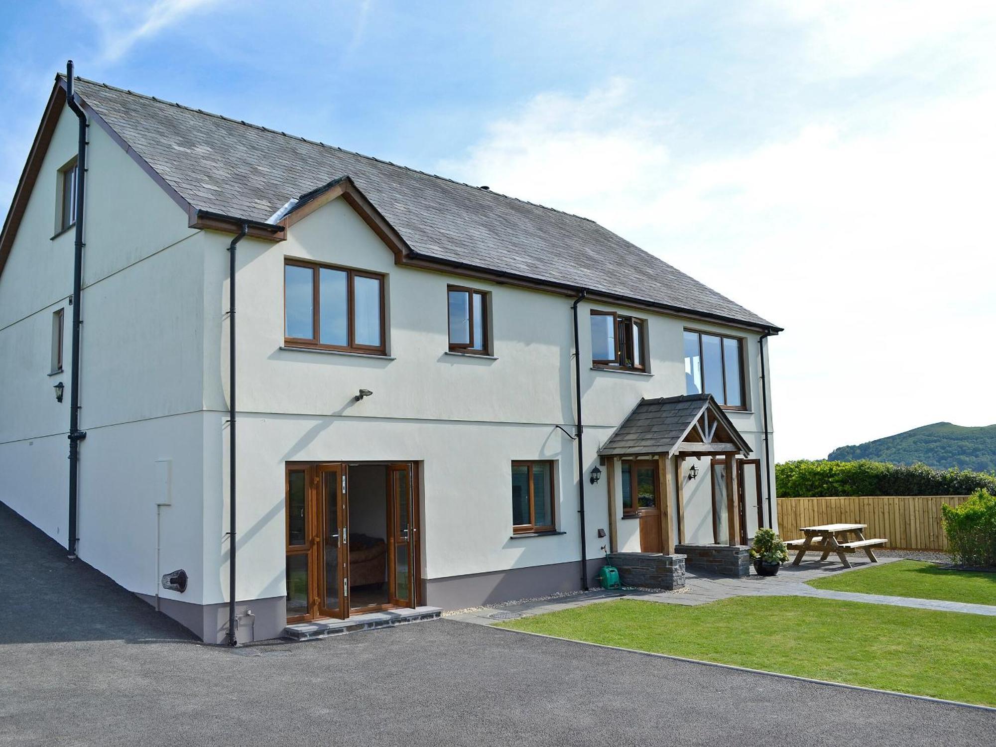 Maes Y Bryn Farmhouse Llanwrda Exterior photo