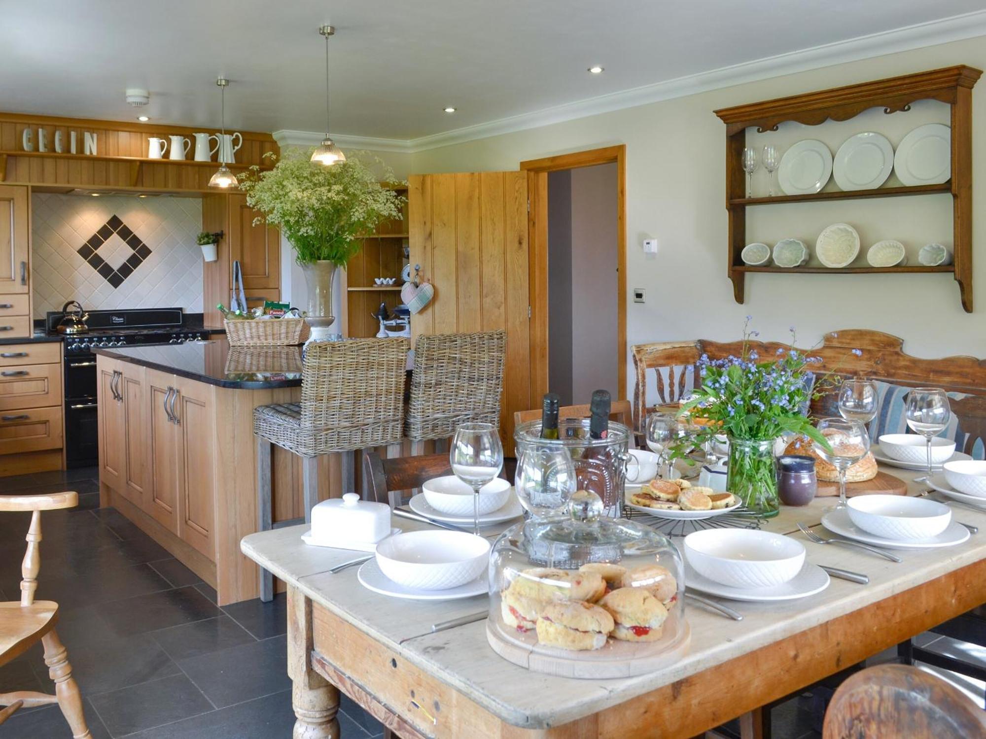 Maes Y Bryn Farmhouse Llanwrda Exterior photo